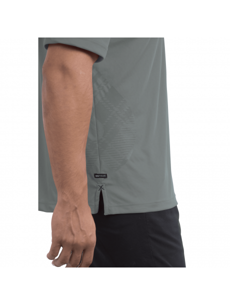 TM16252_945_D__ONS_3806