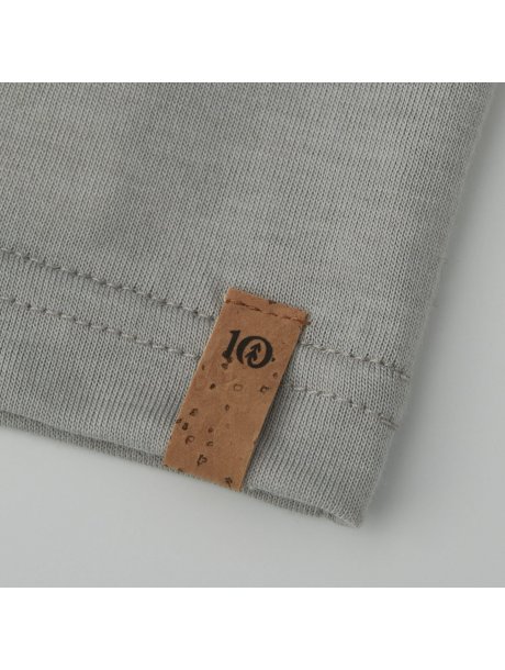 TM16673__886_A_Detail_Hem