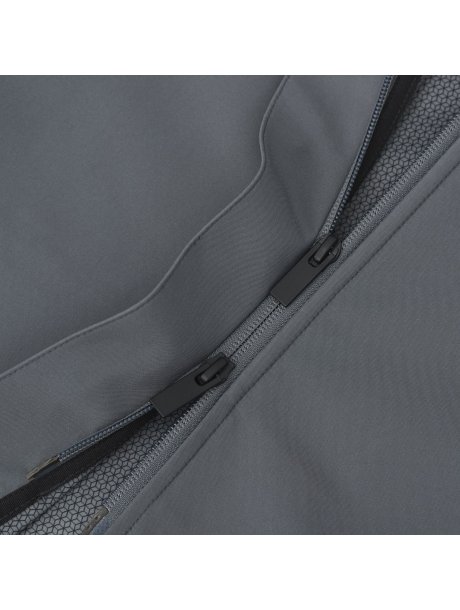 TM92941__990_A_Detail_Zipper