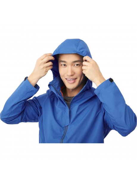 TM1272412724431_B_on-model-hood-detail