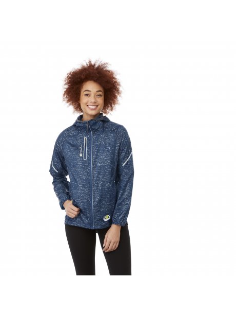 TM9260792607438_D_on-model-front-nest-logo