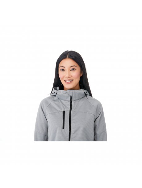 TM9290692906_938_B_on-model-collar-detail