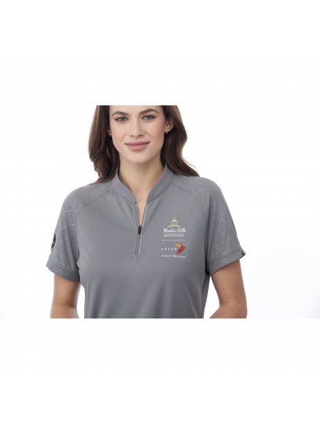 TM9661296612_938_D_placket-detail-on-model-celer-logo