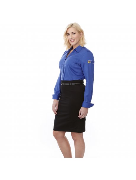 TM9730997309561_D_on-model-side-relic-logo