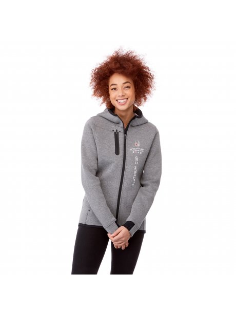 TM9813398133939_D_on-model-front-platinumcup-logo