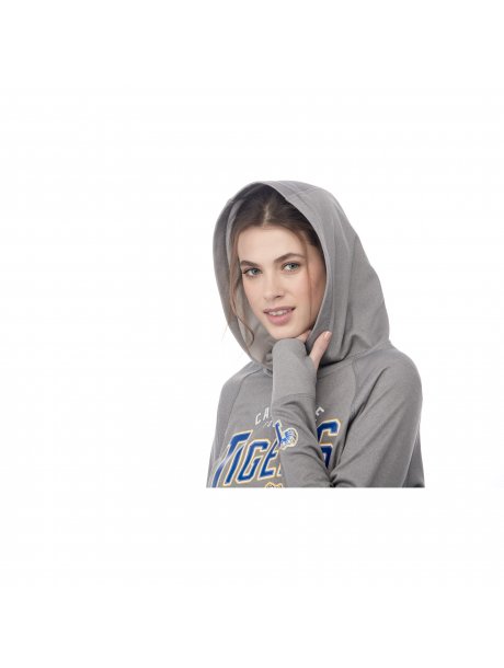 TM9821498214_932_D-thumbexit-hood-detail-on-model-cambourne-logo