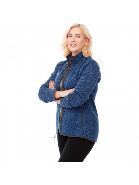 TM9861098610550_D_on-model-side-logo