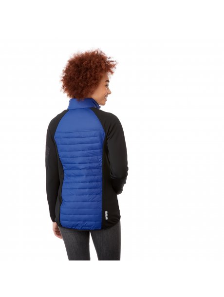 TM9960299602561_B_on-model-back_123