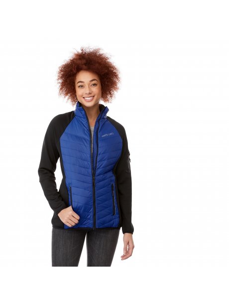 TM9960299602561_D_on-model-front-whiteoaks-logo_068