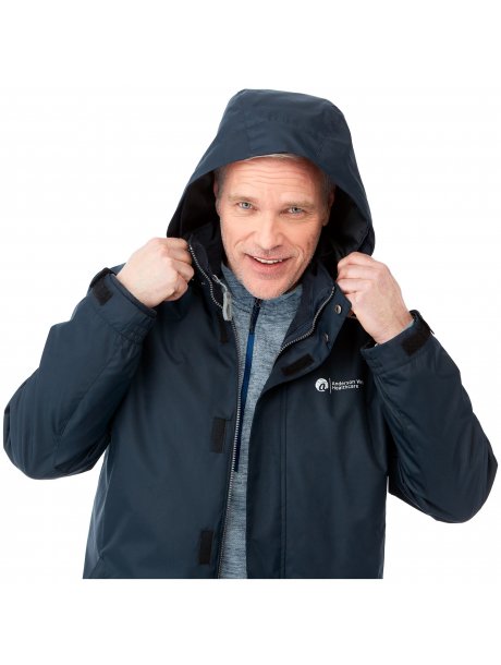 TM1931019310575_D_on-model-hood-detail-andersonwells-logo