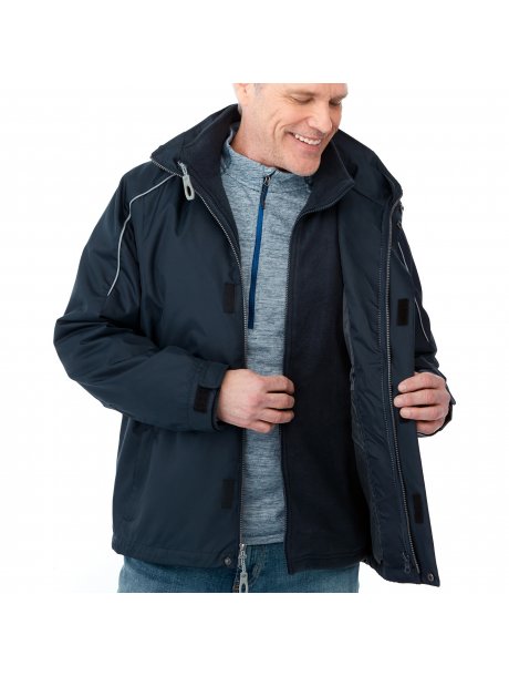 TM1931019310575_B_on-model-pocket-detail