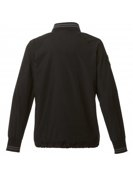 TM92714_995_B_OFF-MODEL-BACK