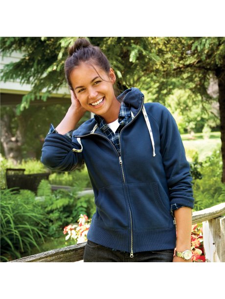 TM98203_574_B_ON_CROPPED